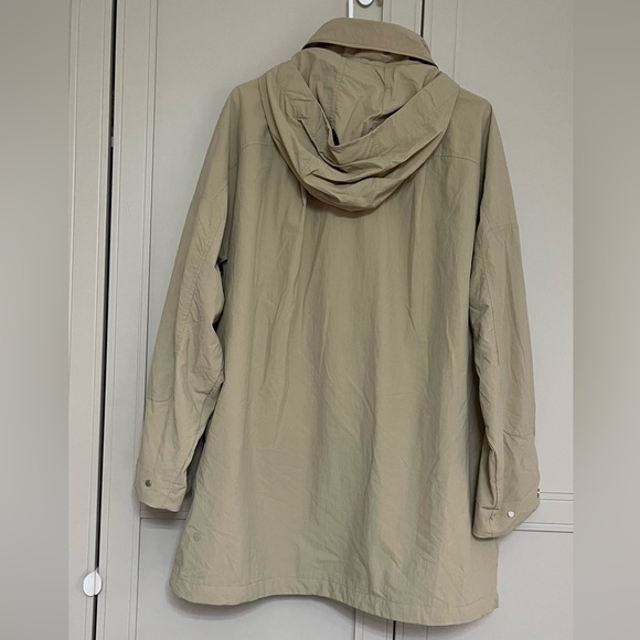 Lululemon Hooded Mid-Length Utility Jacket
Trench - Picture 13 of 16